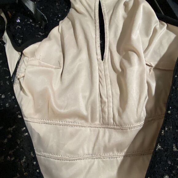 Night Way Black Strech Lace Halter Cocktail Dress Sz 4 - Picture 6 of 8